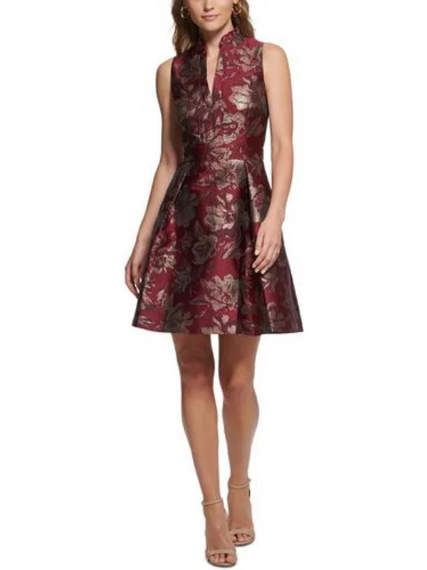 Petites Womens Floral Pleated Fit & Flare Dress