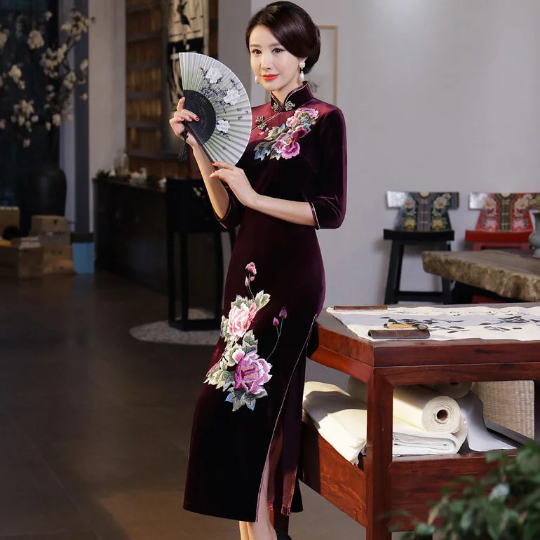 3/4 Sleeve Floral Embroidery Velvet Traditional Cheongsam Chinese Dress Mother Dress